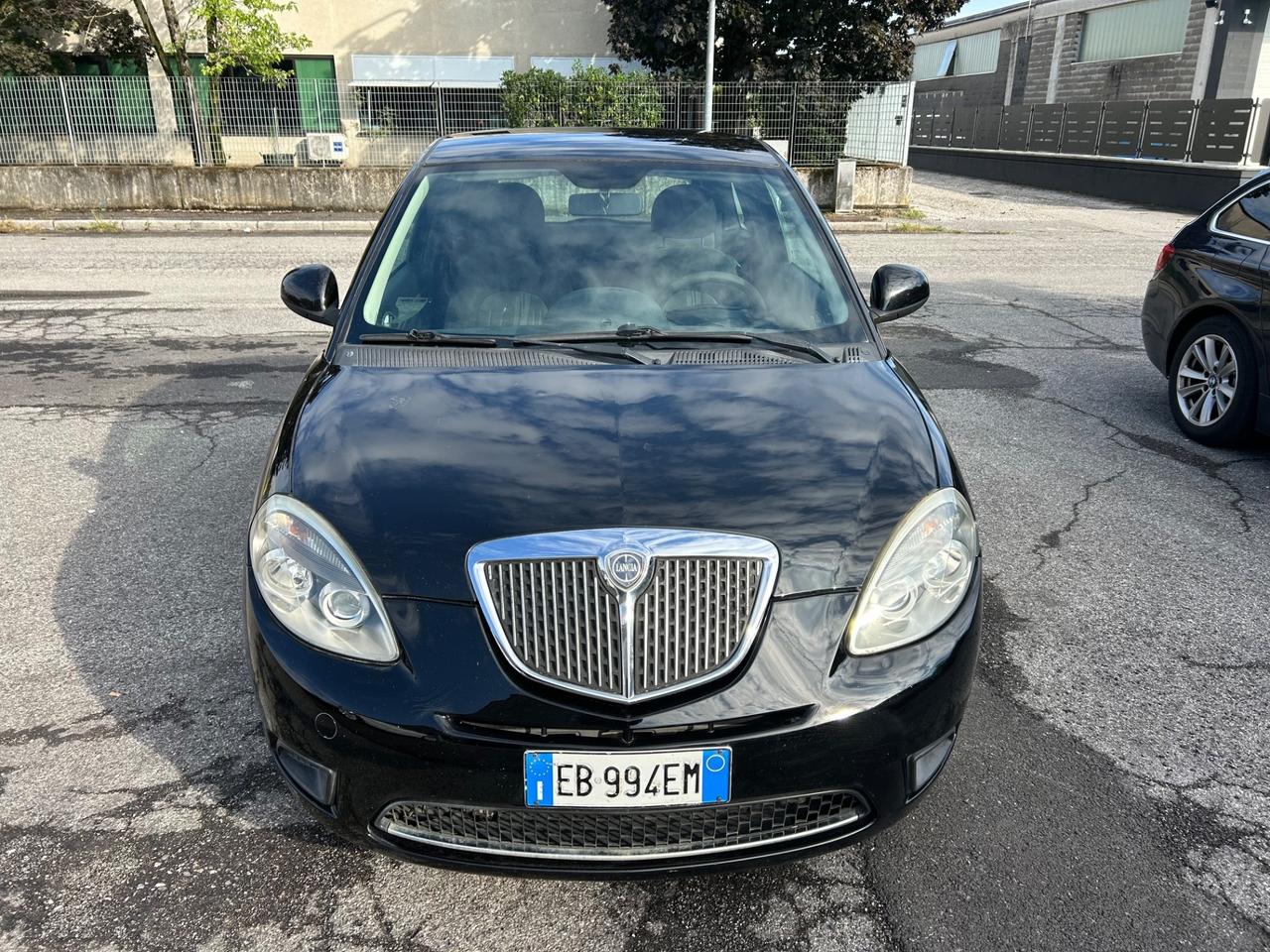 Lancia Ypsilon Elle guidabile da neopatentati
