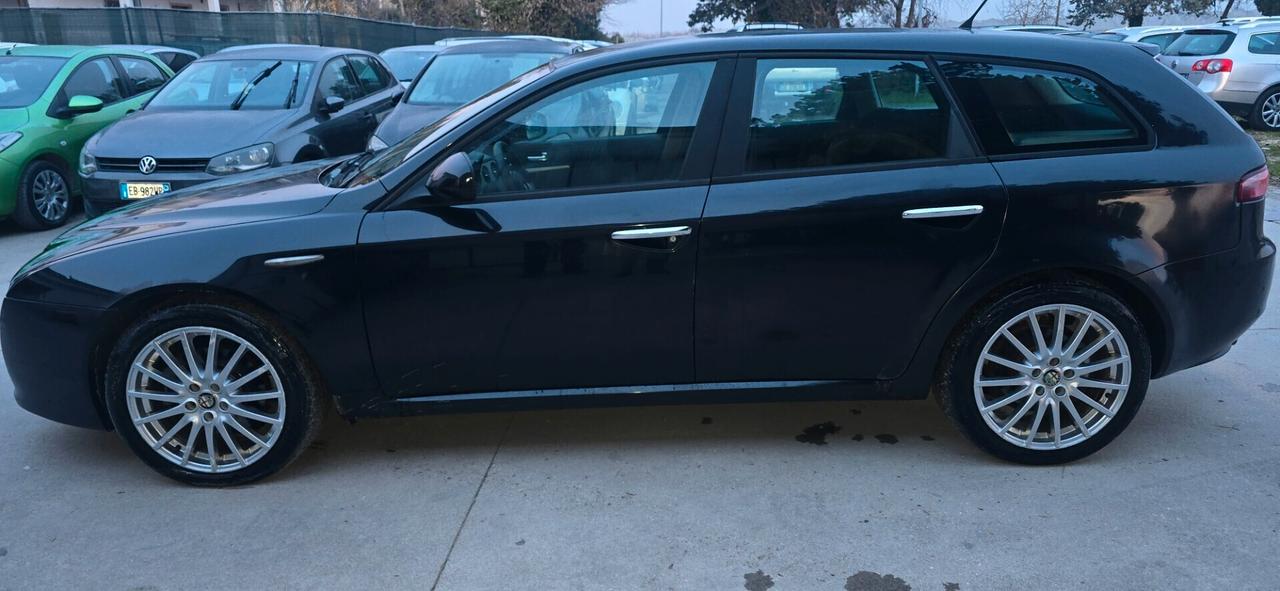 Alfa 159 tutta apena revisionata e batteria nuova