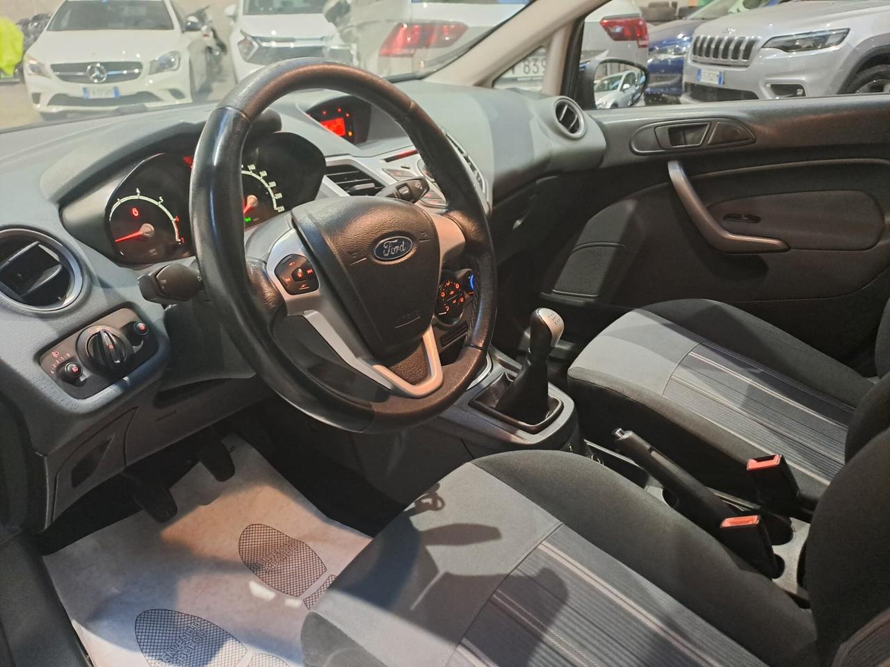 FORD FIESTA 1.4 ** GPL **