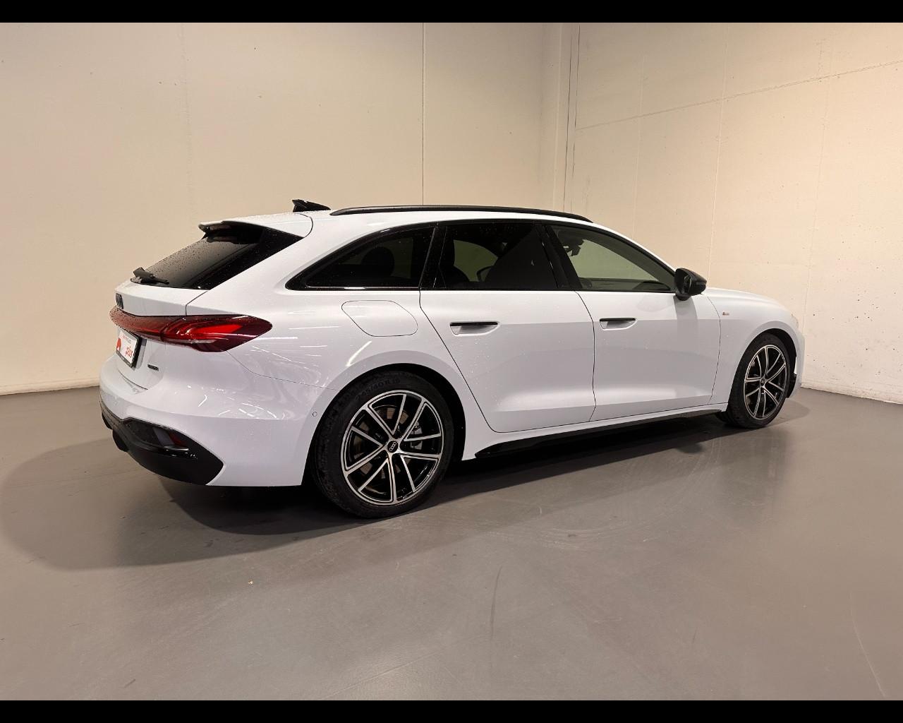 AUDI A5 AVANT 2.0 TDI MHEV+ S-TRONIC QUATTRO S-LINE EDITION