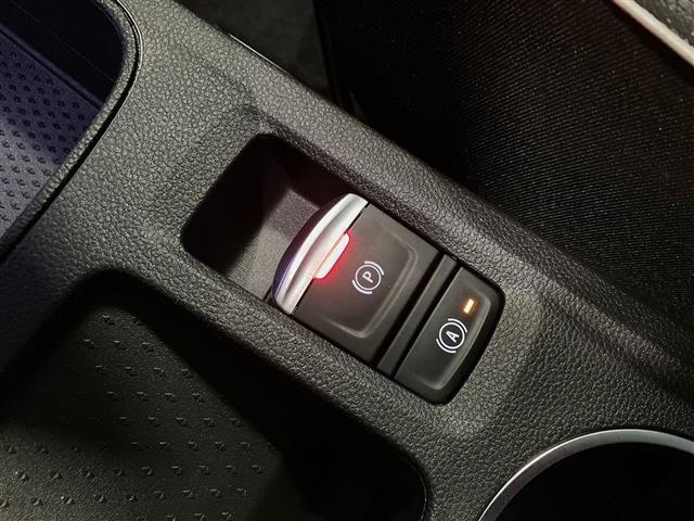 RENAULT Captur 1.6 E-TECH Plug-in Hybrid 160cv Intens Auto