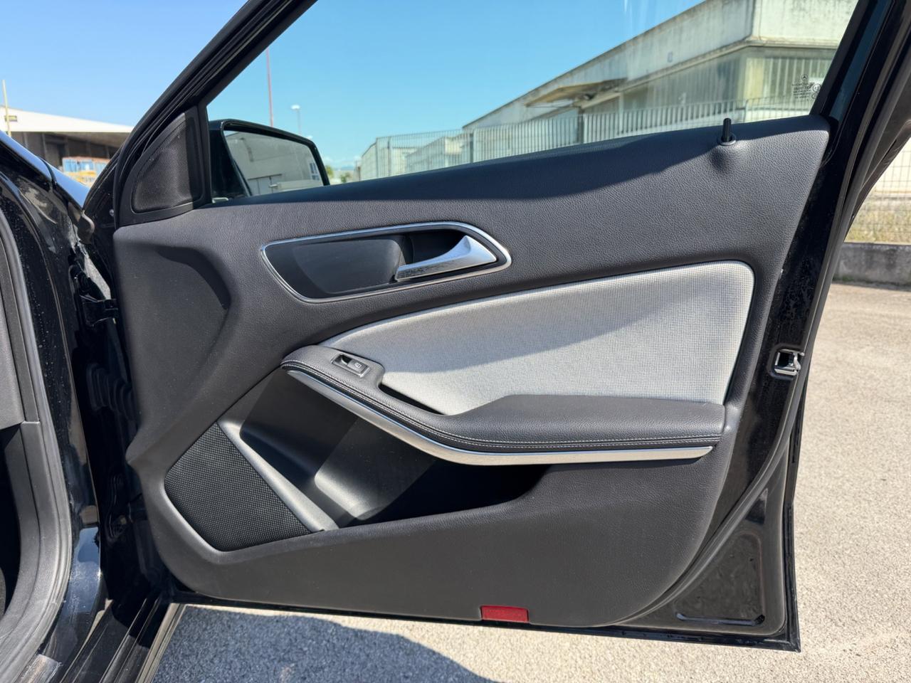Mercedes-benz A 180 CDI Premium 12M GARANZIA