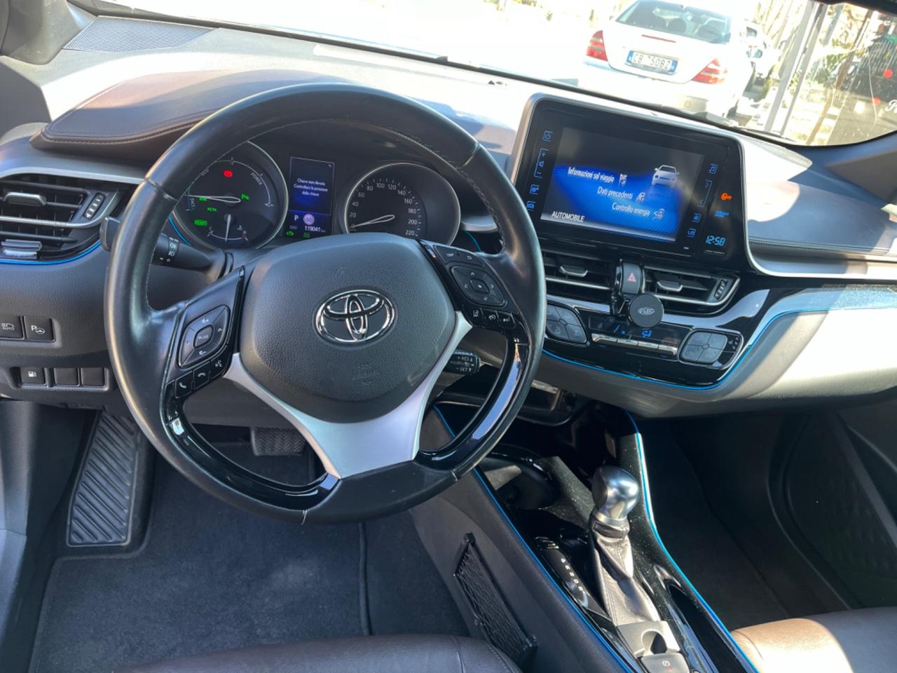 Toyota C-HR 1.8 Hybrid E-CVT Lounge