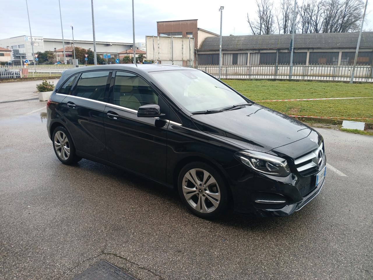 Mercedes-benz B 200 Premium MODEL 2019