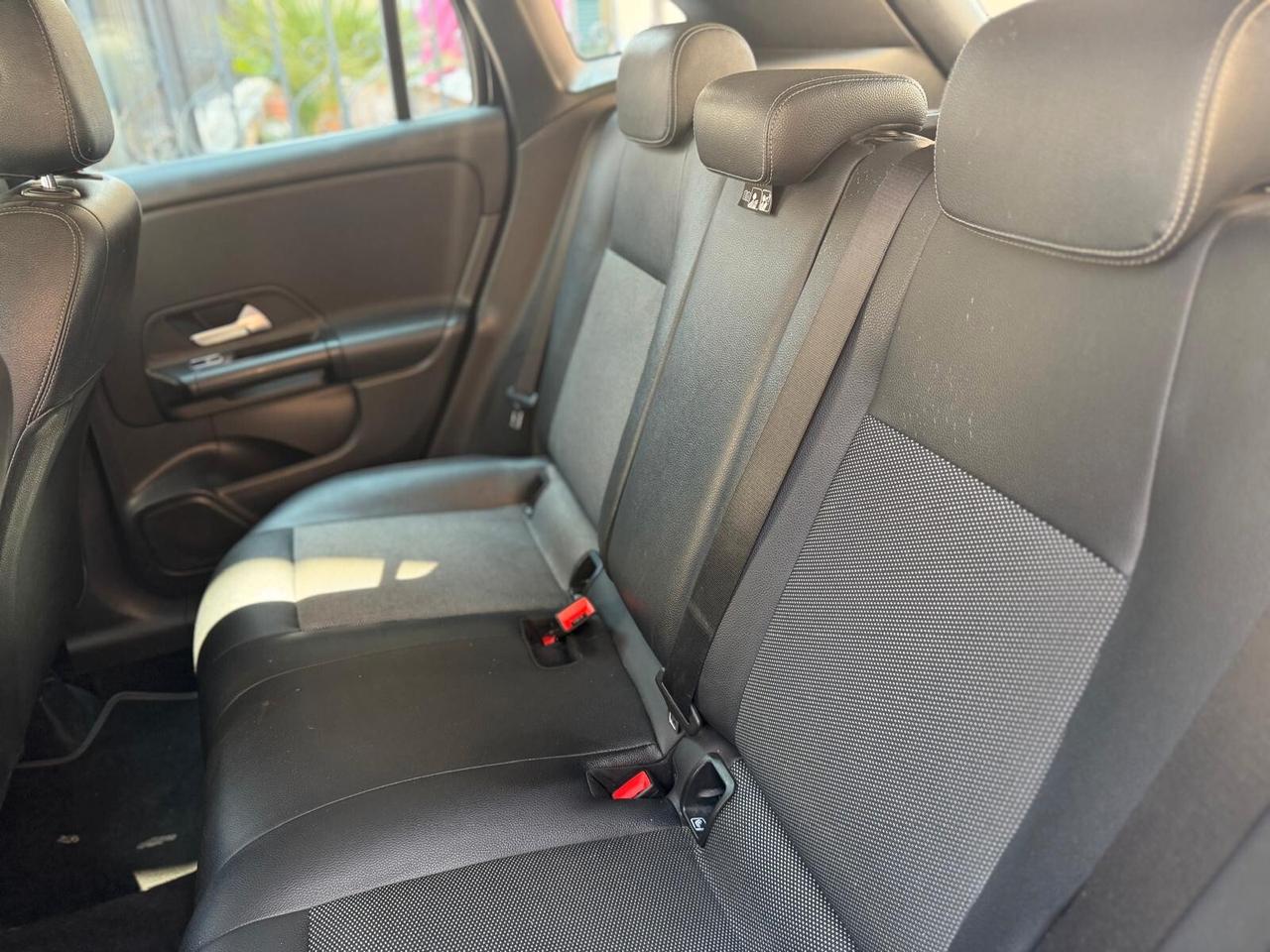 Mercedes-benz GLA 200 d Automatic Business