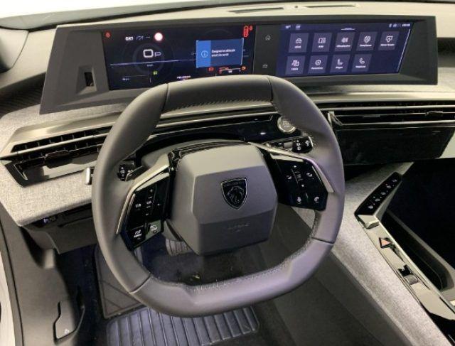 PEUGEOT 5008 Hybrid 145 e-DCS6 Allure IN PROMO con Panoramic P