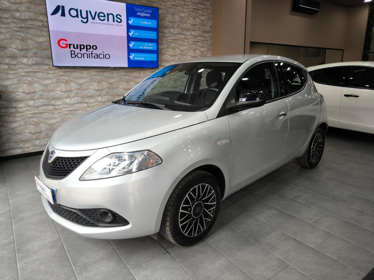 Lancia Ypsilon 1.2 69 CV 5 porte S&S Gold