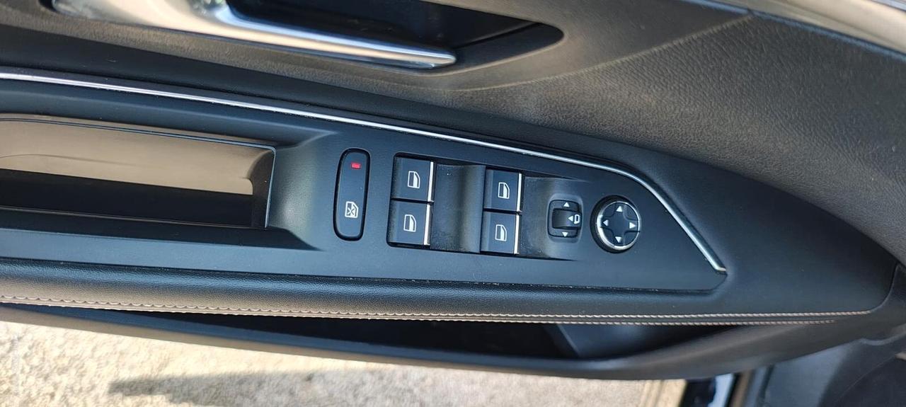 Peugeot 3008 BlueHDi 130 S&S GT