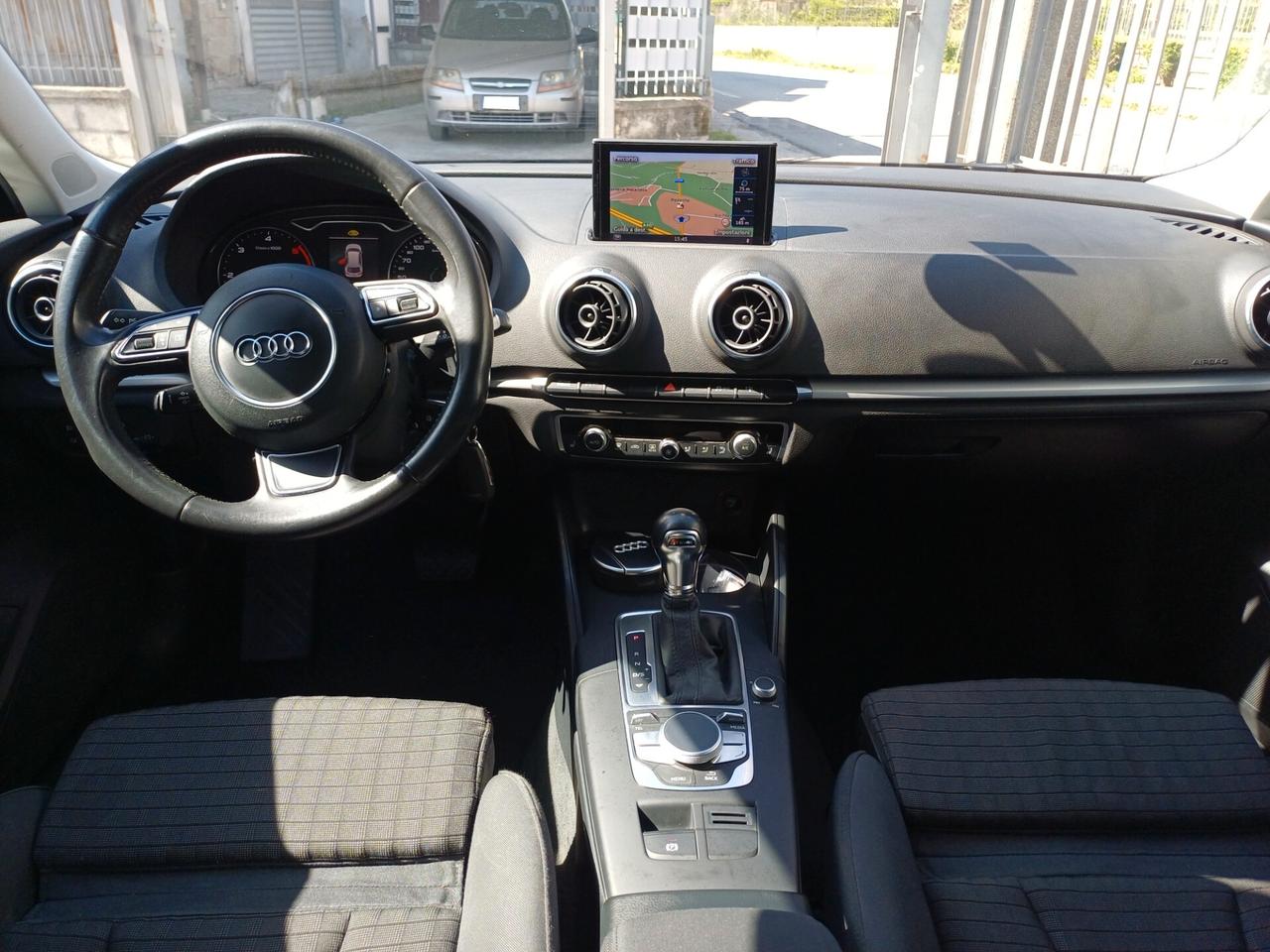 Audi A3 SPB1.6 TDI diesel S tronic Ambition
