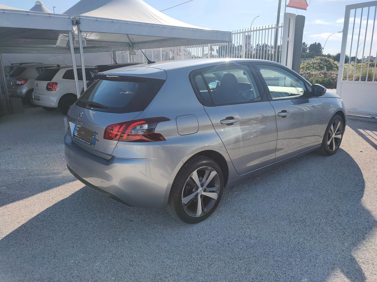 Peugeot 308 BlueHDi 100 S&S Business