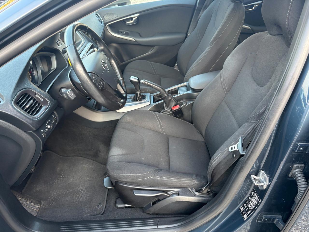 Volvo V40 2.0 D2 120CV Cross Country