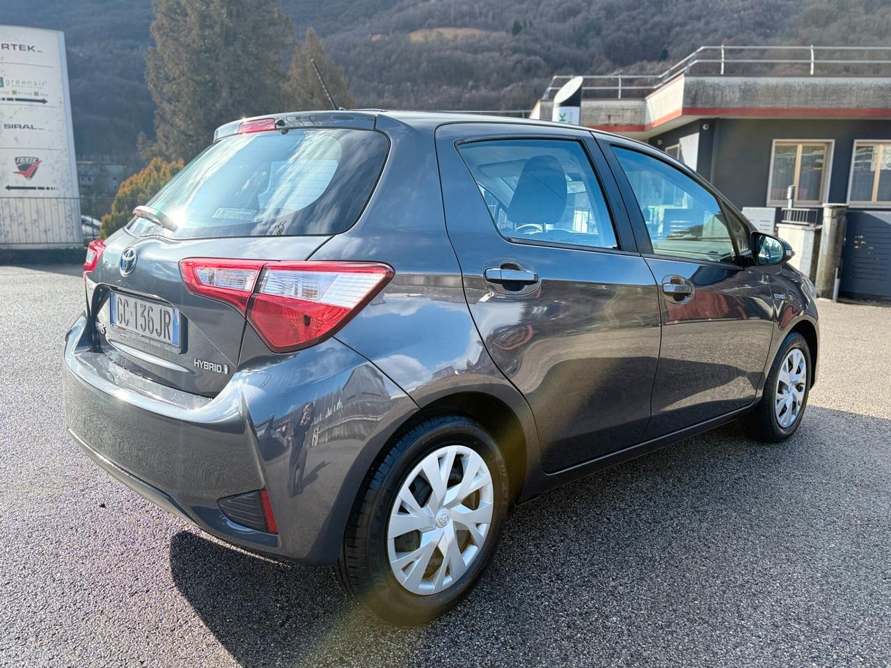 Toyota Yaris 1.5 Hybrid 5 porte Business 73cv