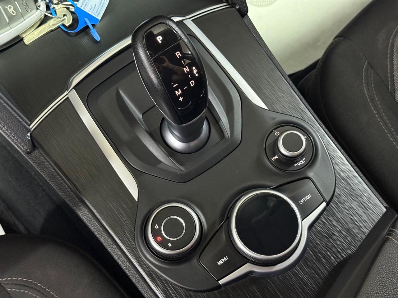 Alfa Romeo Stelvio 2.2 Turbodiesel 160 CV AT8 RWD Business