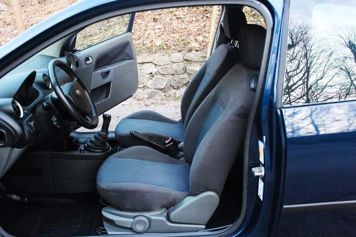 Ford Fiesta 1.2ie Zetec estetica da vetrina tagliandi documentati in Ford