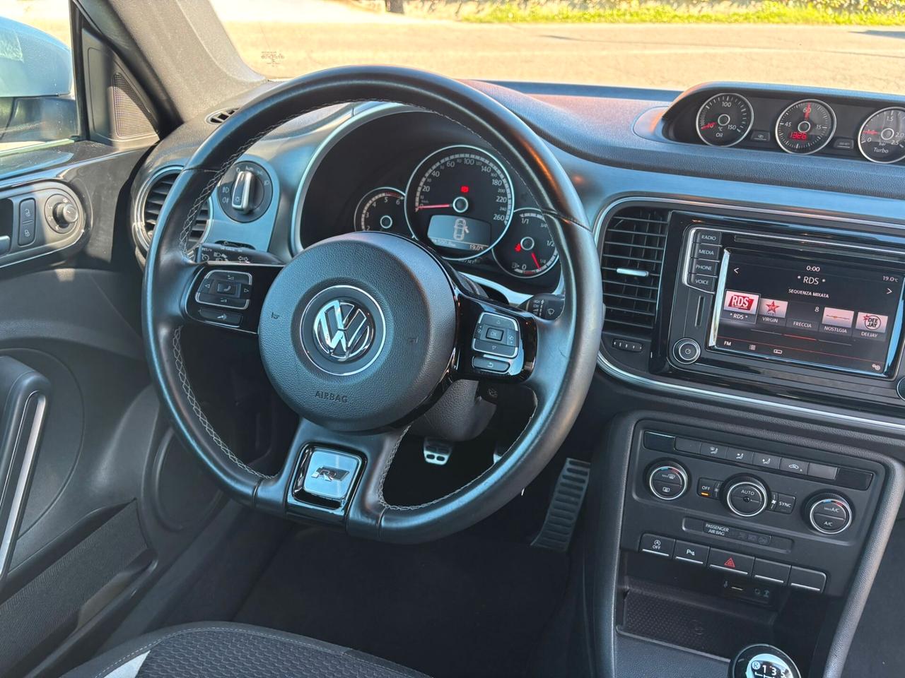 Volkswagen Maggiolino Cabrio 2.0 TDI Sport BlueMotion Technology