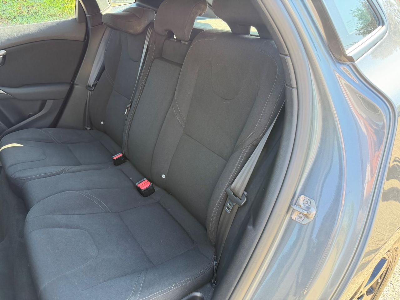 Volvo V40 Kinetic 2.0 D3 #9721