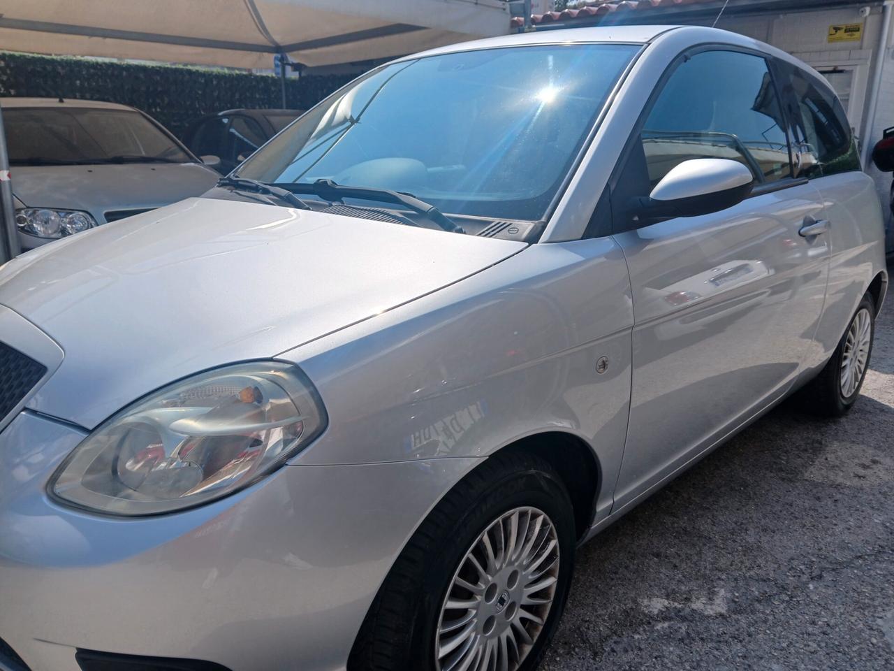 Lancia Ypsilon 1.2 Argento