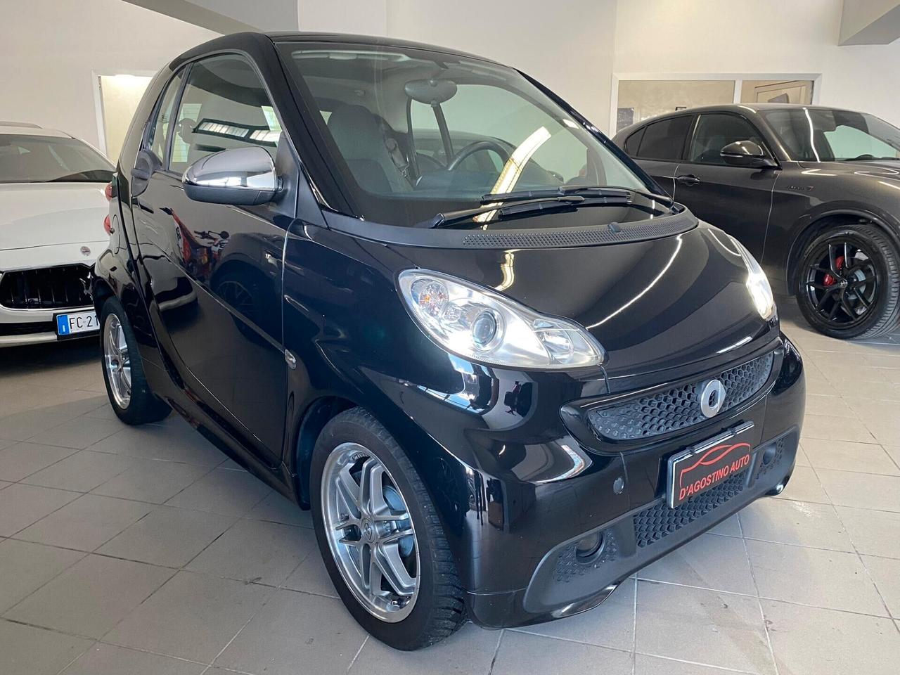 Smart ForTwo 1000 52 kW MHD coupé passion