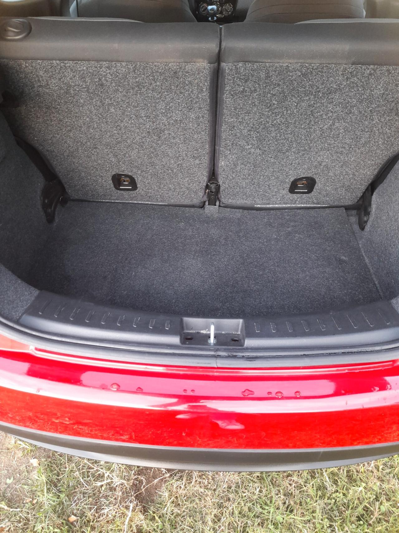 Lancia Ypsilon 1.0 5 porte Hybrid