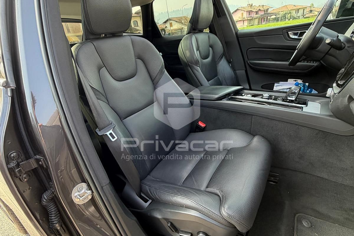 VOLVO XC60 B4 (d) AWD automatico Ultimate Dark N1