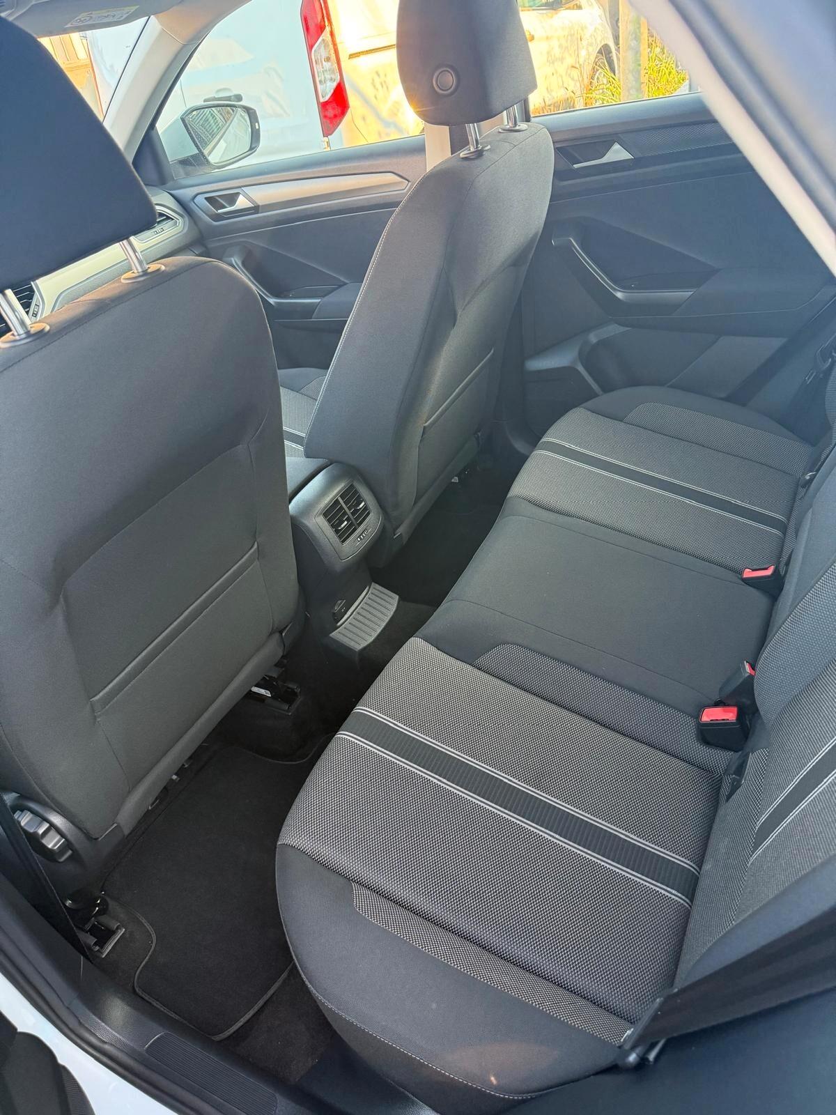 Volkswagen T-Roc 1.6 TDI SCR Advanced BlueMotion Technology