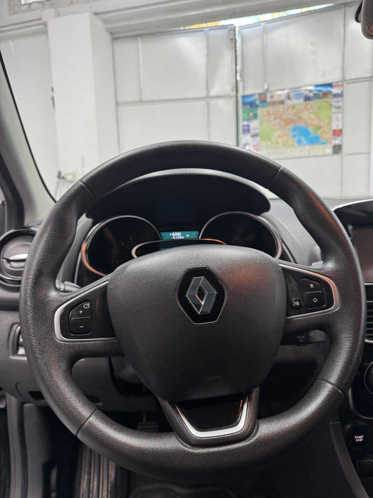 Renault Clio dCi 8V 90 CV 5 porte Moschino Intens 2020