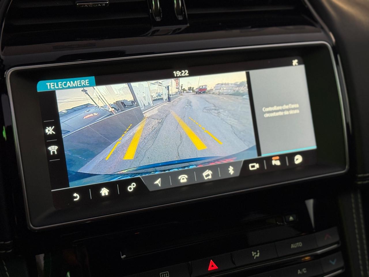 JAGUAR F-PACE 20D 180 CV R-SPORT STRAFULL TETTO IVA R20
