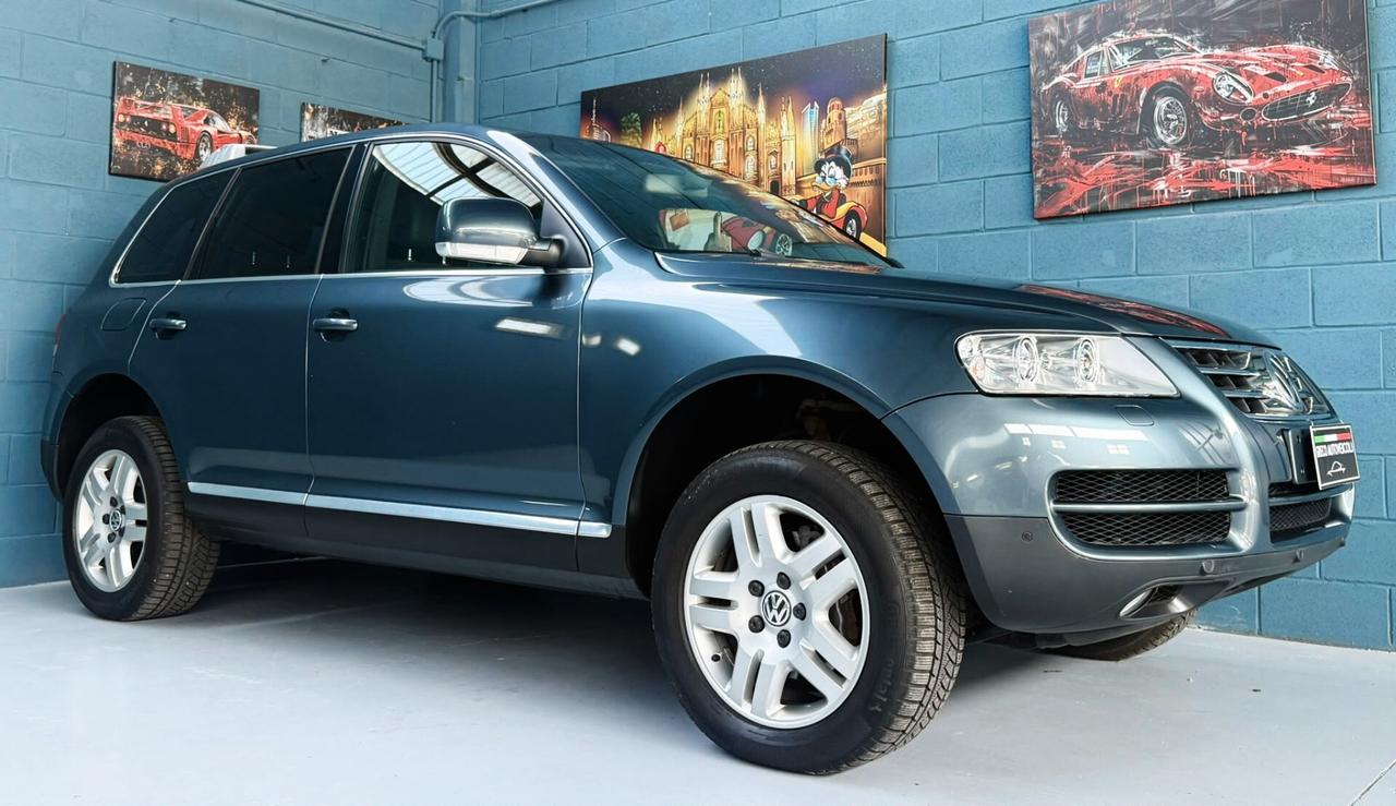 TOUAREG 4.2 V8 GANGIO 3500KG ASI IVA ESPOSTA DISTRIBUZIONE ESEGUITA E CERTIFICATA