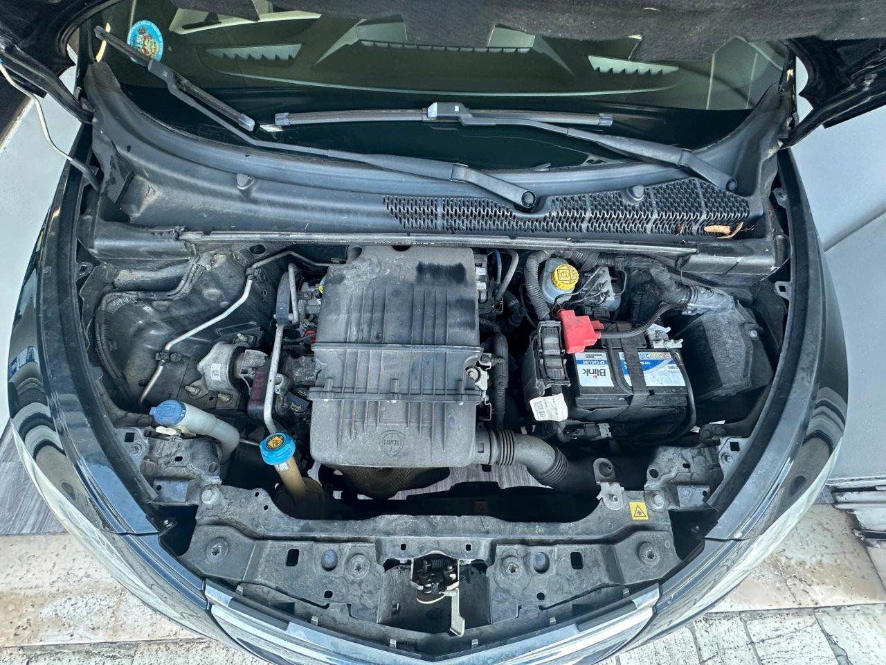 Lancia Ypsilon 5 Porte Ypsilon 1.2 8v Gold c/CL 69cv E6