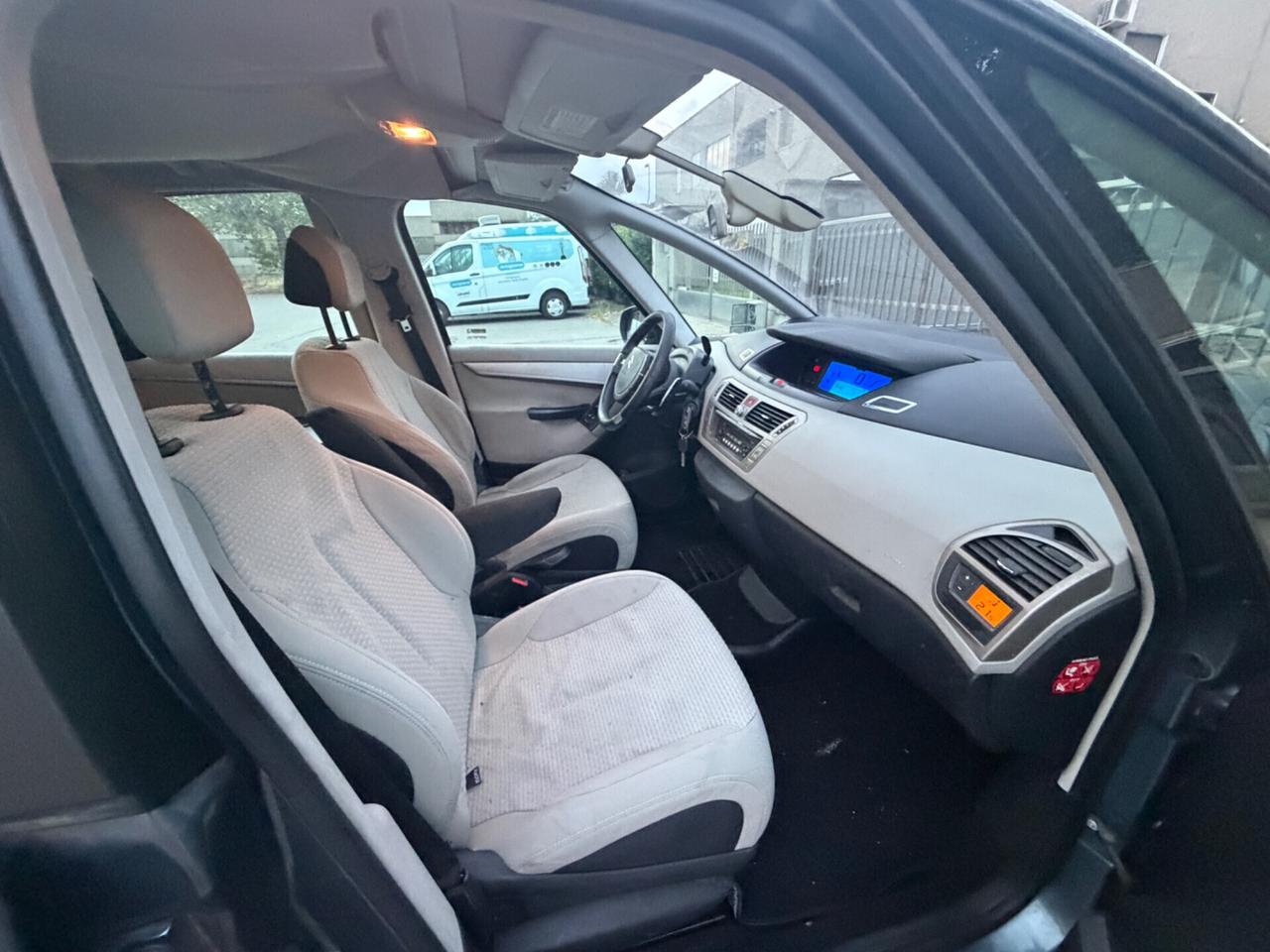 CITROEN C4 2.0 DIESEL AUTOMATICO PER COMERCIANȚI