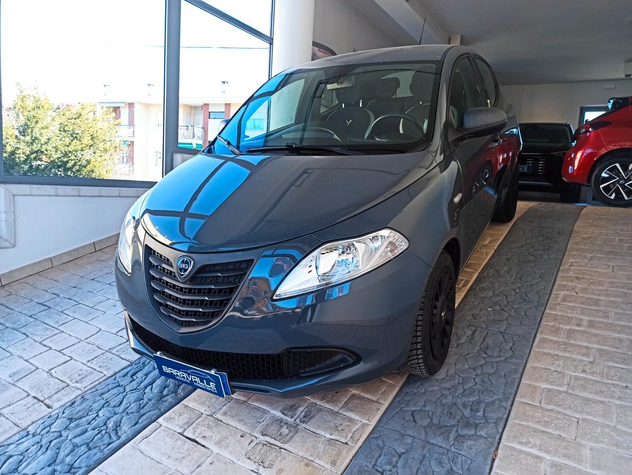 Lancia Ypsilon 1.2 69 CV 5 porte elefantino