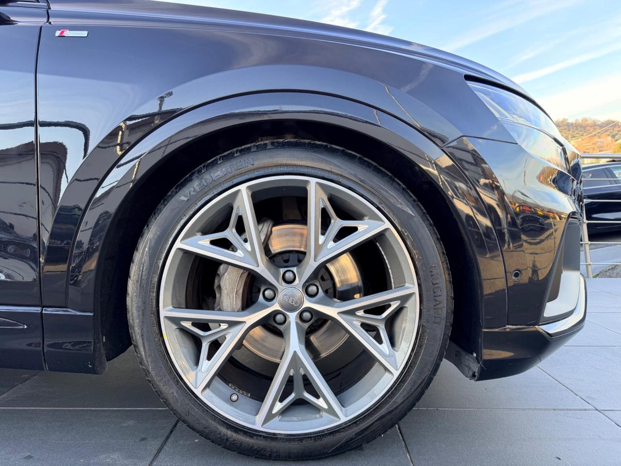 Audi Q8 50 TDI 286 CV quattro tiptronic S-Line tetto