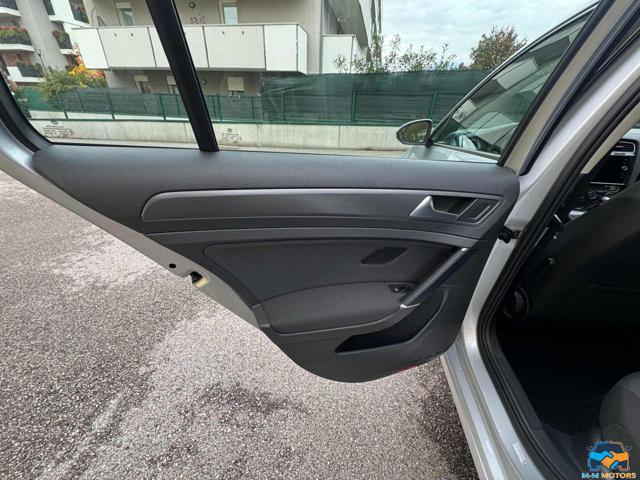 VOLKSWAGEN Golf Variant 2.0 TDI DSG Business BlueMotion Technology