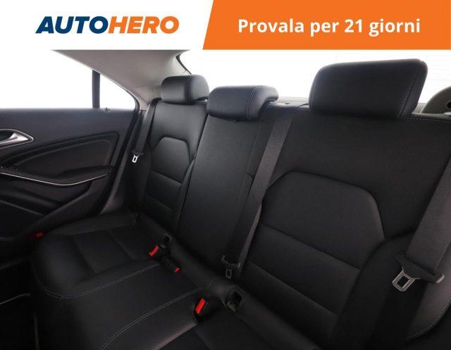 MERCEDES-BENZ CLA 200 Sport