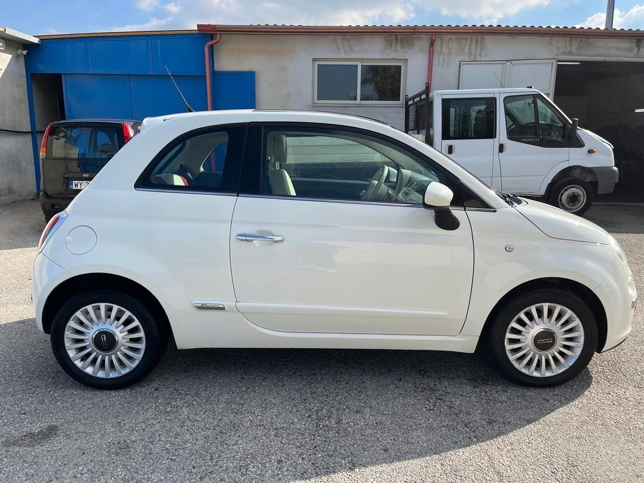 Fiat 500 1.3 mat/95 cv lounge-km 139000-2012