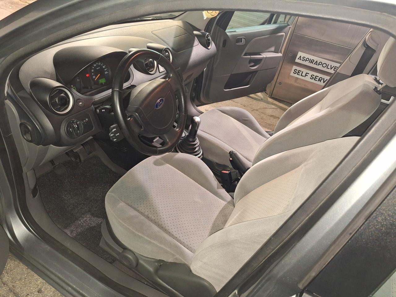 Ford Fiesta 1.4 16V 5p. Ghia EURO4 NEOPATENTATI ECCONOMICA