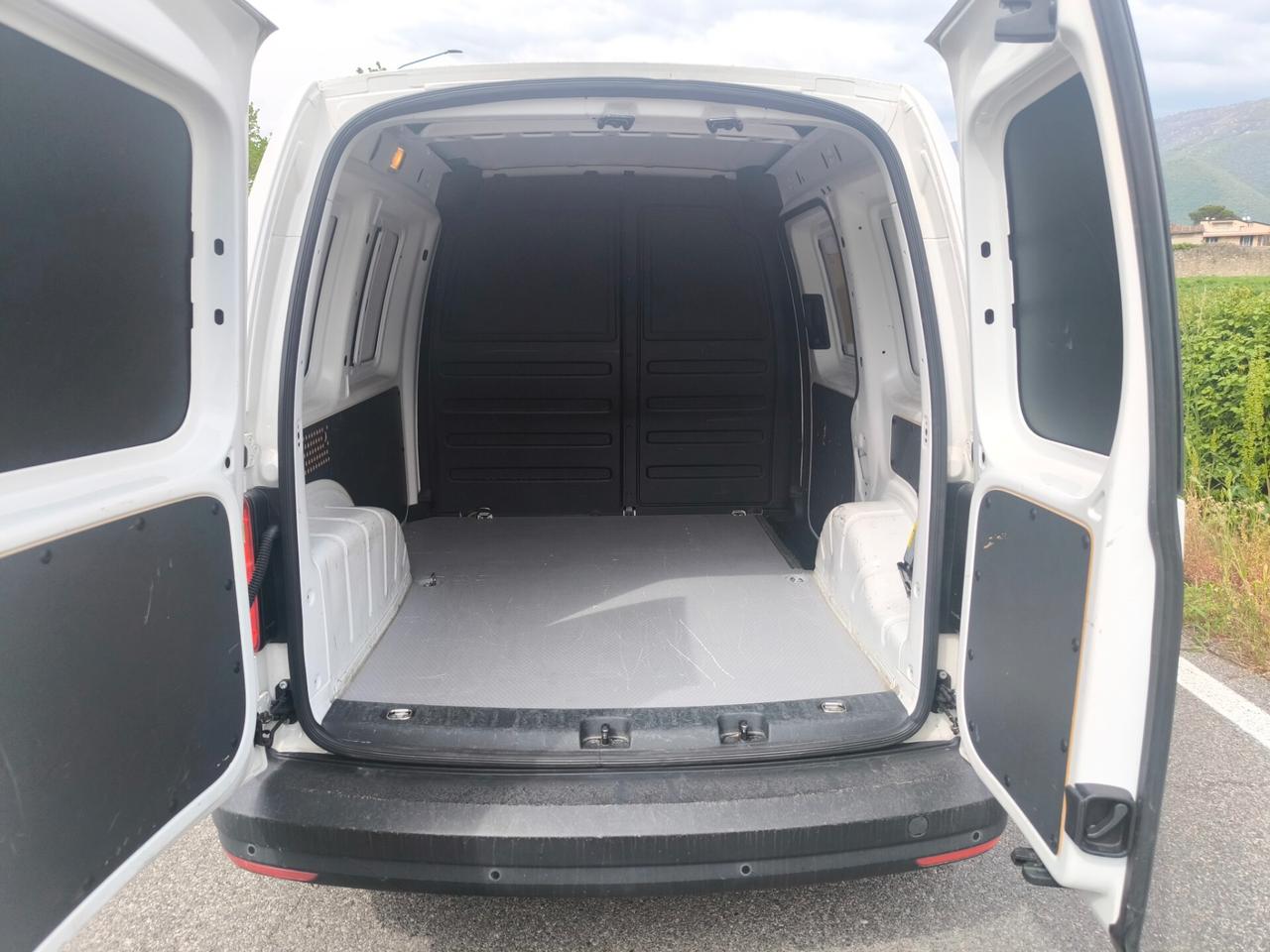 VOLKSWAGEN CADDY 2,0 TDI-2019- EURO6B-KM 100000