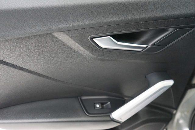 AUDI Q2 35 TDI S tronic Business Sport Uniprop.