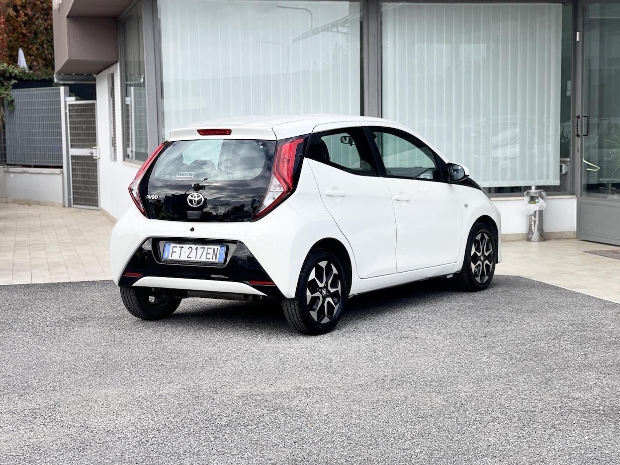 Toyota Aygo 1.0 Benzina Automatica 72CV E6 Neo - 2018