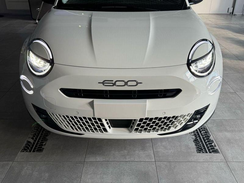 FIAT 600 600 5p Hybrid 136cv DCT MHEV La Prima