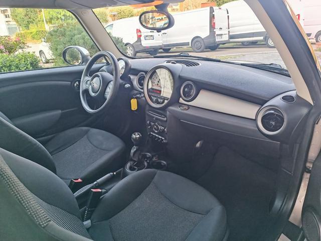 MINI One 1.6 16V One (55kW)