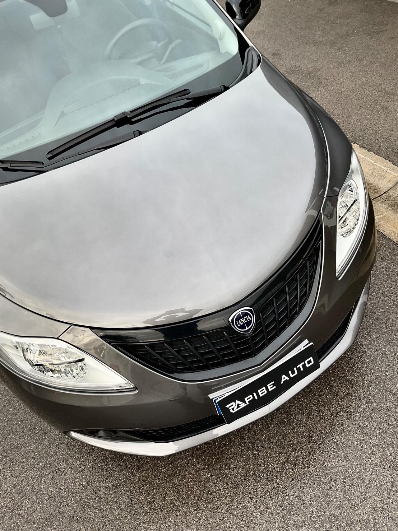 Lancia Ypsilon 1.0 FireFly 5 porte S&S Hybrid Gold