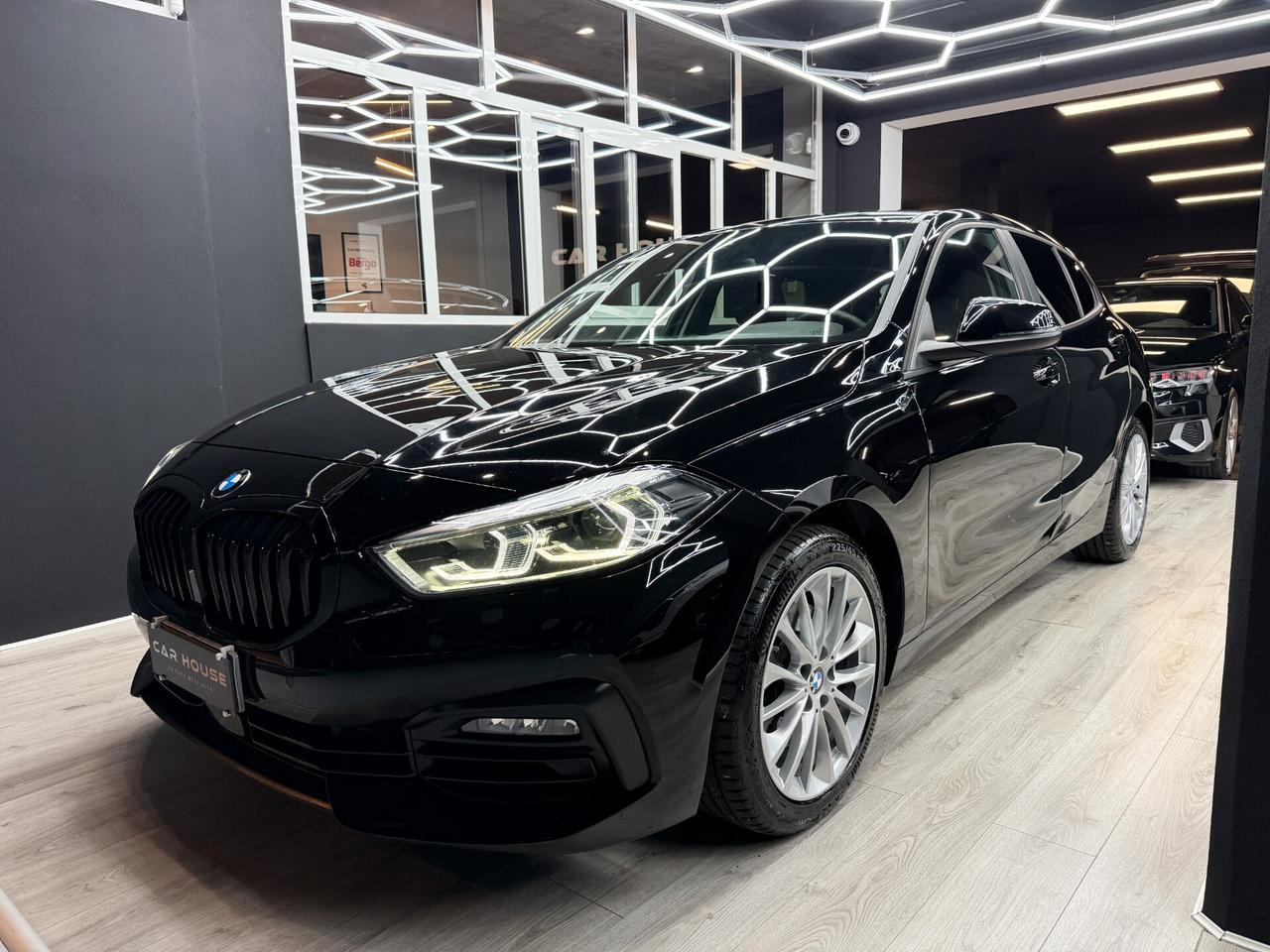 Bmw 118 118d 5p. Business Advantage