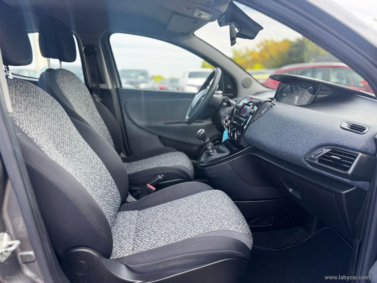 LANCIA Ypsilon 1.0 FireFly 5pS&S Hyb. Eco Silv.