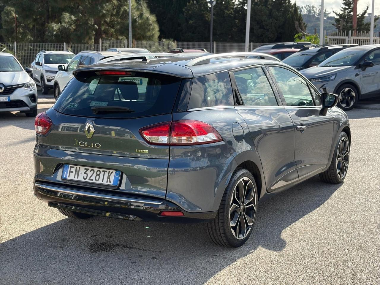 Renault Clio Sporter dCi 90CV Moschino Intens