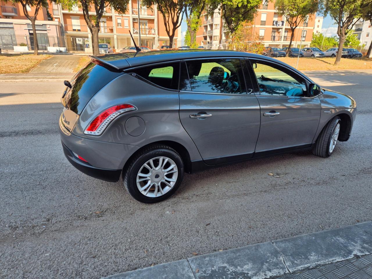 Lancia Delta oro 1.6 MJT 120cv anno 09