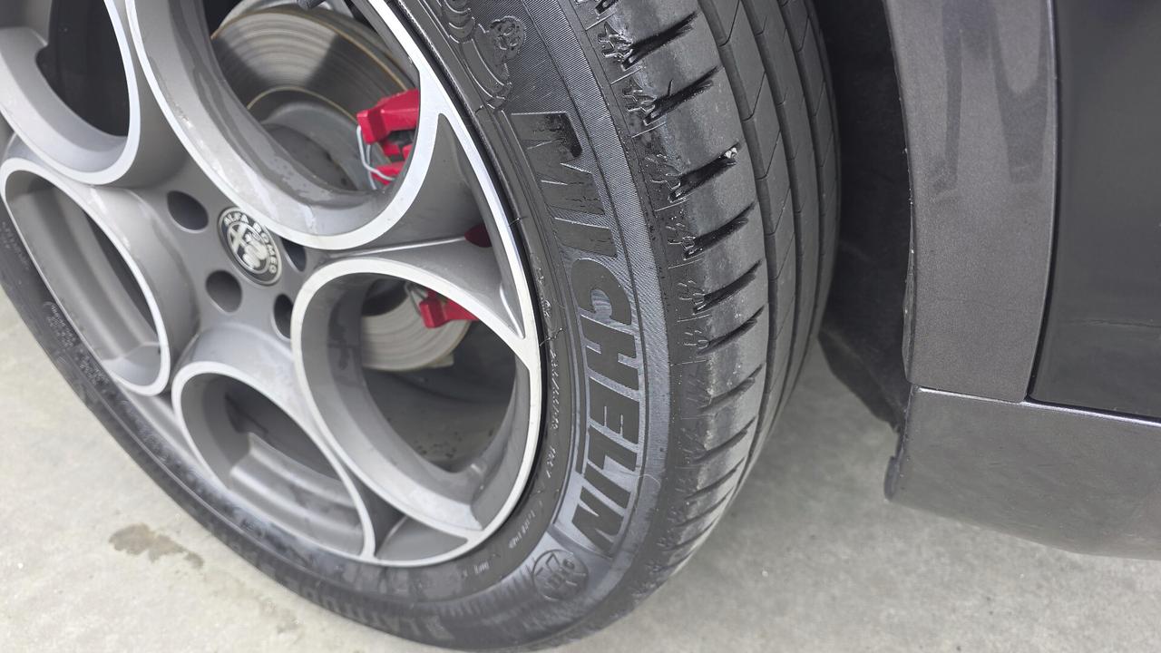 Alfa Romeo Stelvio 2.2 TD 160 CV AT8 RWD Ti VELOCE