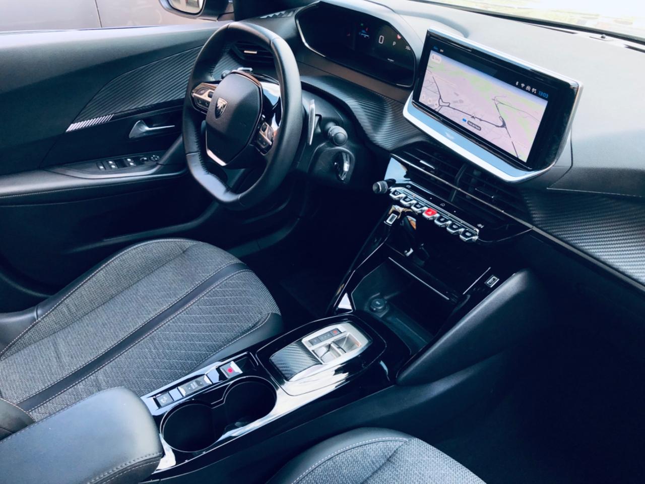 Peugeot 2008 PureTech 130 S&S EAT8 Allure