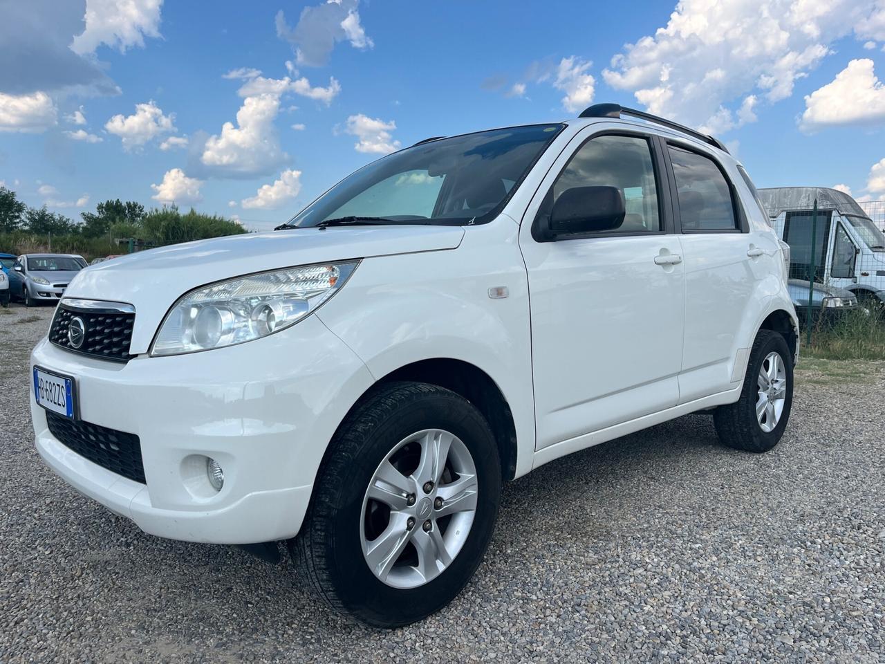 Daihatsu Terios 1.5 2WD B Easy Five Think Pink