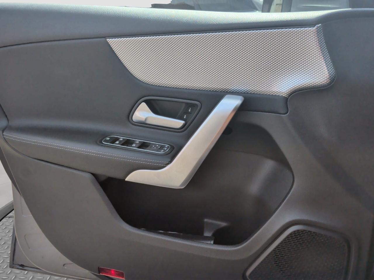 Mercedes-benz A 180d Automatic Sport 2019